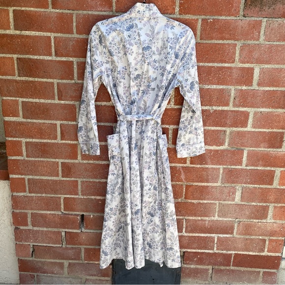 The Company Store Blue Floral Women's Robe - Picture 8 of 9